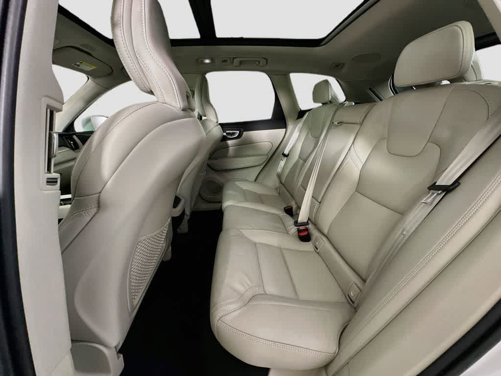 2022 Volvo XC60 Inscription