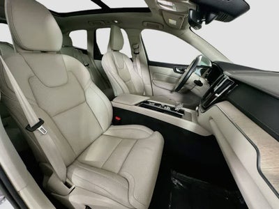 2022 Volvo XC60 Inscription