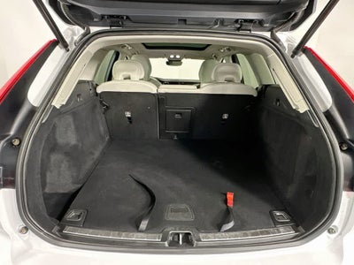 2022 Volvo XC60 Inscription