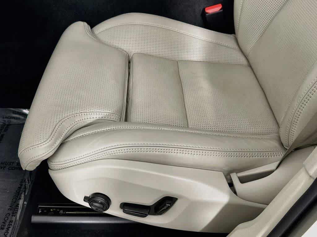 2022 Volvo XC60 Inscription