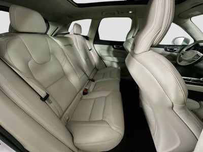 2022 Volvo XC60 Inscription