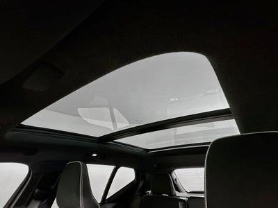 2023 Volvo XC40 Plus Dark Theme