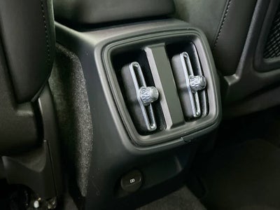 2023 Volvo XC40 Plus Dark Theme