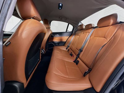 2018 Alfa Romeo Giulia Base