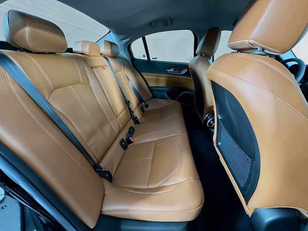 2018 Alfa Romeo Giulia Base